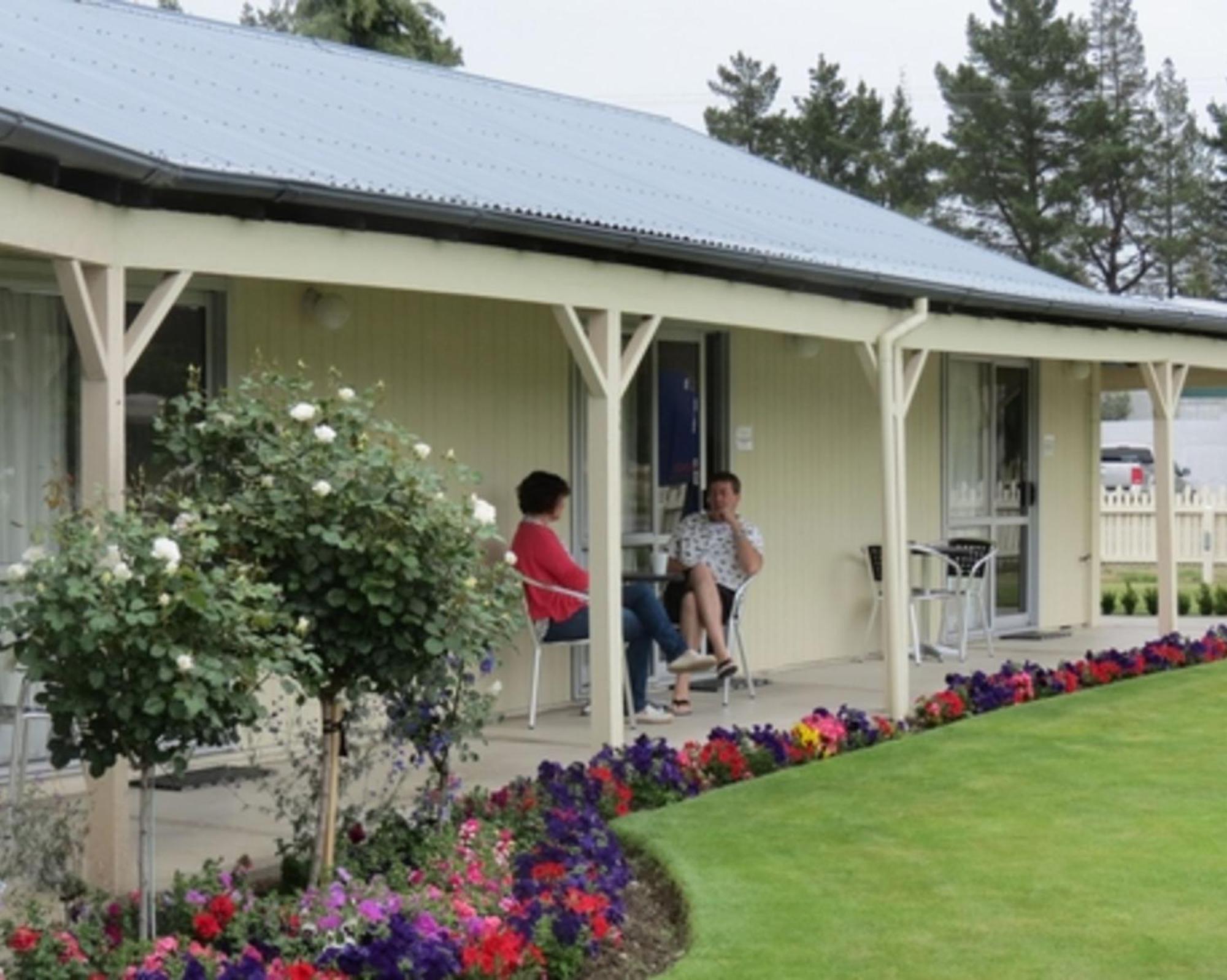 Culverden Court Motel Exterior photo